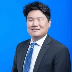 Nicholas Cho